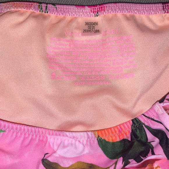 NWT VS Swim pink floral full coverage bikini bottom. - Picture 4 of 5